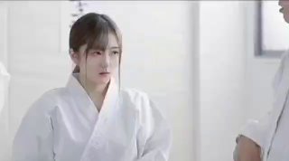 黑暗弥漫边被操边玩电动